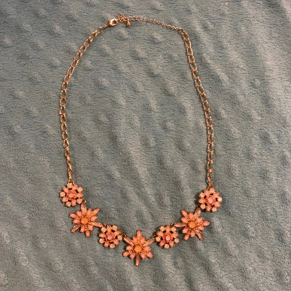 2for$10 ✨ Flower necklace